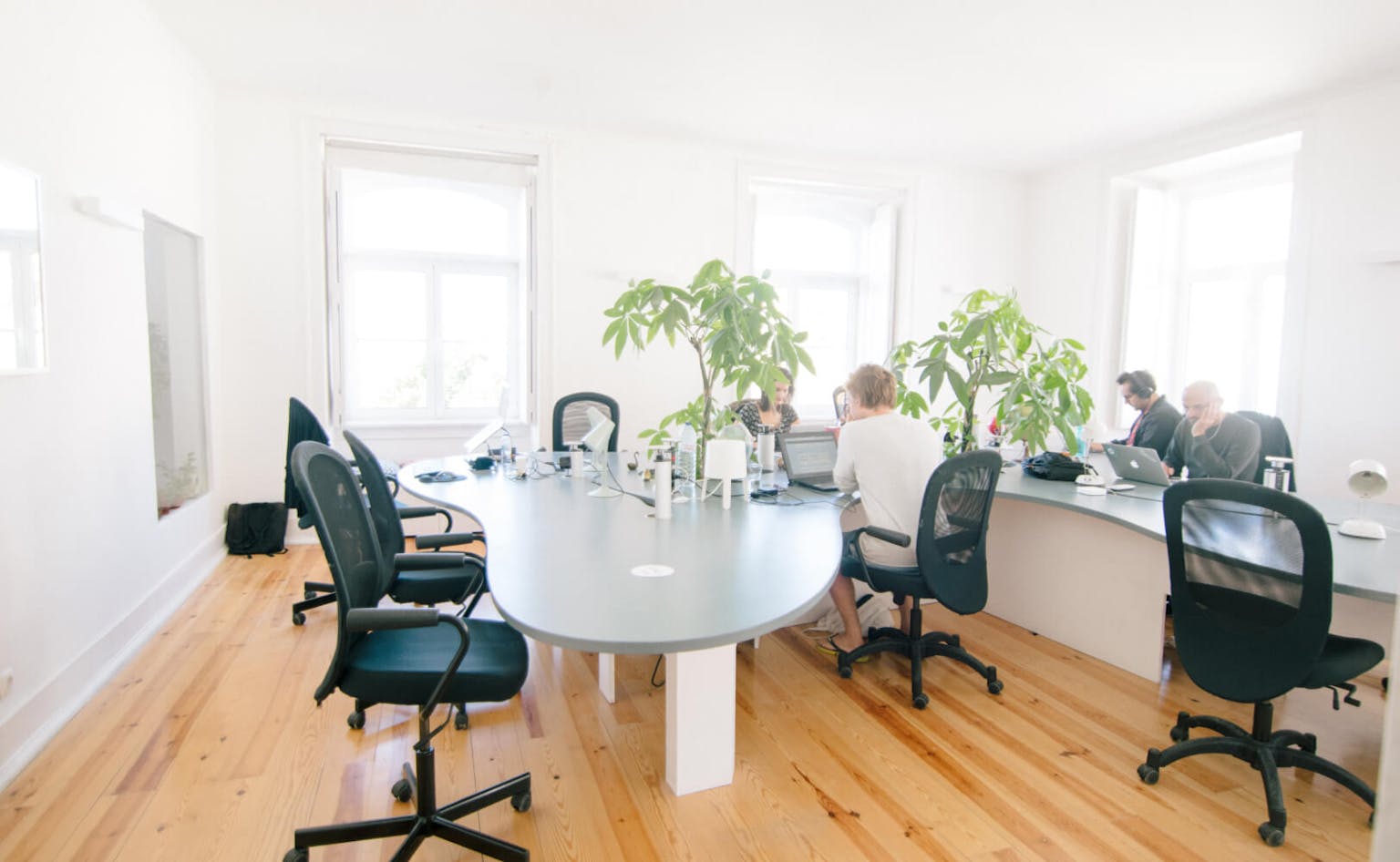 affordable-office-furniture-for-your-workspace